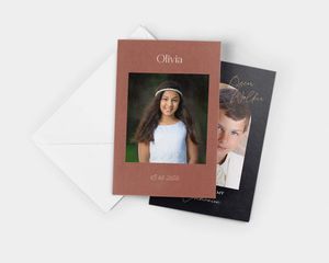 Tarjetas con fotos verticales dobladas