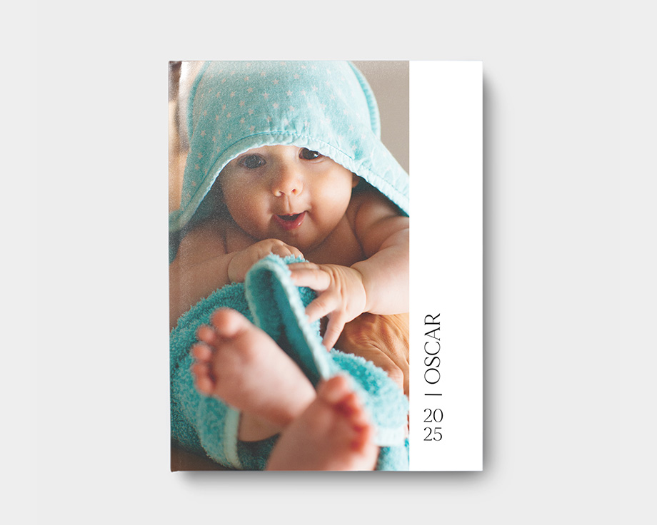 Álbum de fotos con ventana y tapa amarilla