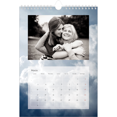 Calendario personalizado A4 — Paisaje de nubes [Marzo]