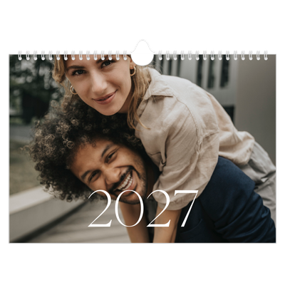 Calendario A4 horizontal — Más grandioso que la vida [portada]