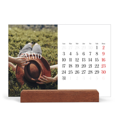 Calendario de mesa con base de madera - apaisado  — Escapada infinita [portada]