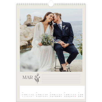 Calendarios A3 — Iniciales en flor [Marzo]