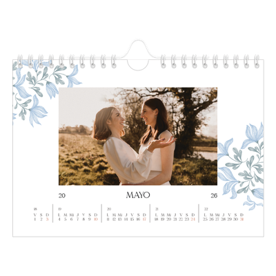 Calendario personalizado A5 — Romance en blanco y azul [portada]