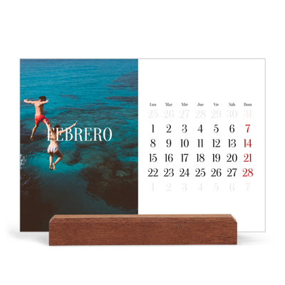 Calendario de mesa con base de madera - apaisado  — Escapada infinita [Febrero]