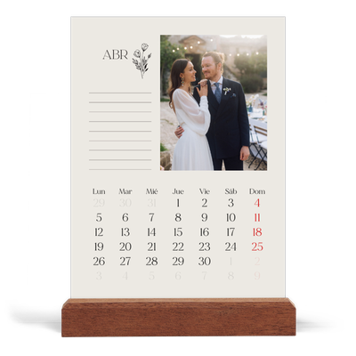 Calendario de mesa con base de madera - vertical  — Iniciales en flor [Abril]