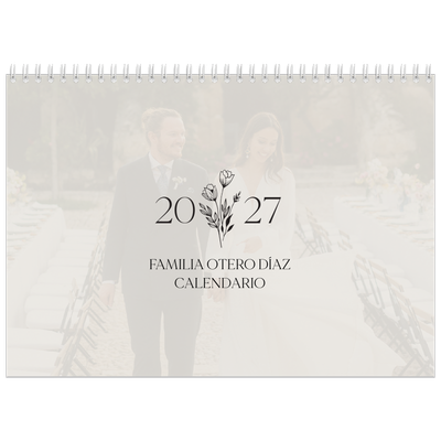 Calendario personalizado doble A4 — Iniciales en flor [portada]