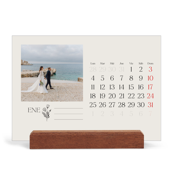 Calendario de mesa con base de madera - apaisado — Iniciales en flor