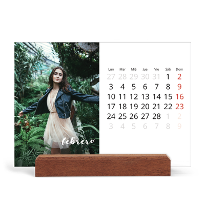 Calendario de mesa con base de madera - apaisado  — Guión sencillo [Febrero]