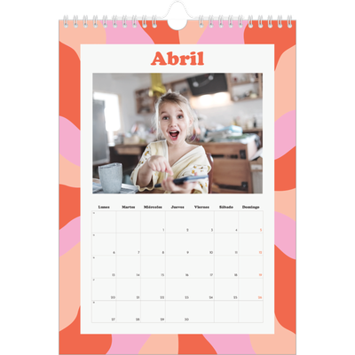 Calendario personalizado A4 — Juego de patrones [Abril]