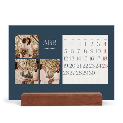 Calendario de mesa con base de madera - apaisado  — Pizarra y caligrafía [Abril]