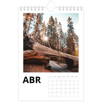 Calendario personalizado A5 — White space [Abril]