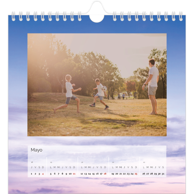 Calendarios Cuadrados — Paisaje de nubes [portada]