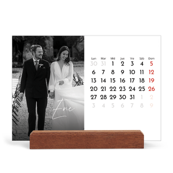Calendario de mesa con base de madera - apaisado — Escritura elegante