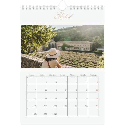 Calendario personalizado A4 — Banner de texto dorado [Abril]