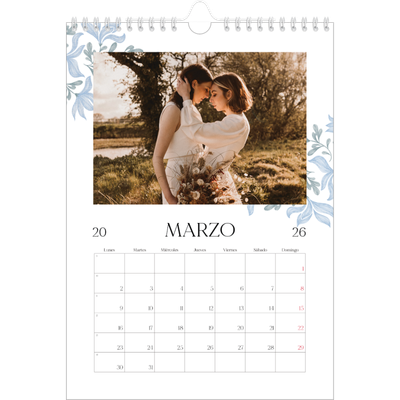 Calendario personalizado A4 — Romance en blanco y azul [Marzo]