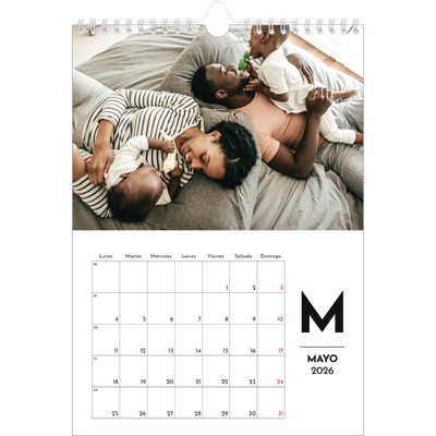 Calendario personalizado A4 — Letra destacada [portada]