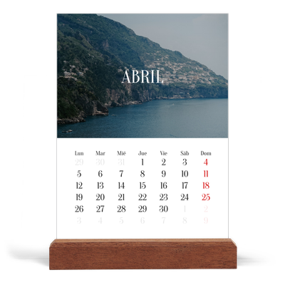 Calendario de mesa con base de madera - vertical  — Escapada infinita [Abril]