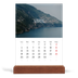 Calendario de mesa con base de madera - vertical  — Escapada infinita [Abril]