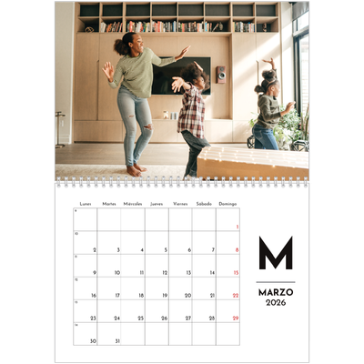 Calendario personalizado doble A4 — Letra destacada [Marzo]