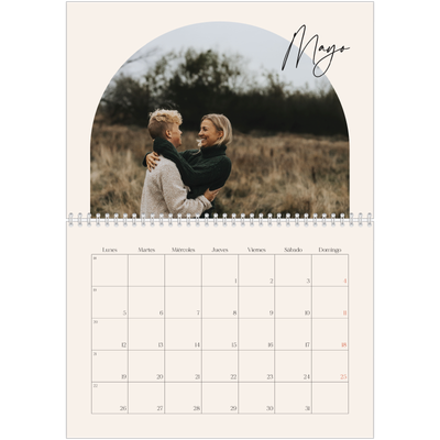 Calendario personalizado doble A4 — Arco de recuerdos [portada]
