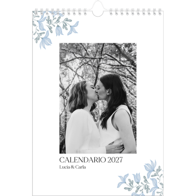 Calendario personalizado A4 — Romance en blanco y azul [portada]