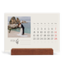 Calendario de mesa con base de madera - apaisado  — Iniciales en flor [Febrero]