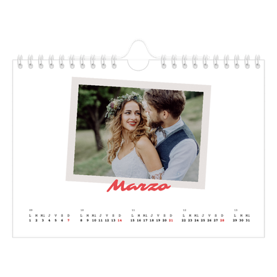 Calendario personalizado A5 — Firmado en carmín [Marzo]