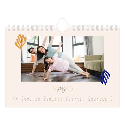 Calendario personalizado A5 — Coral minimalista [Mayo]