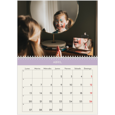 Calendario personalizado doble A4 — Capítulos pastel [Abril]