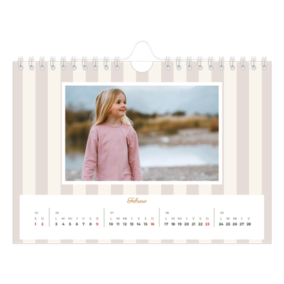 Calendario personalizado A5 — Letras y rayas [Febrero]