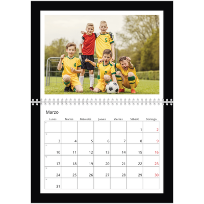 Calendario personalizado doble A4 — Marco negro [Marzo]