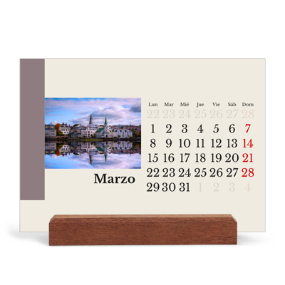 Calendario de mesa con base de madera - apaisado  — Lugares del mundo [Marzo]