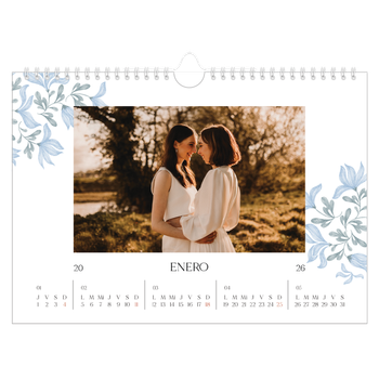 Calendario personalizado A4 horizontal  — Romance en blanco y azul