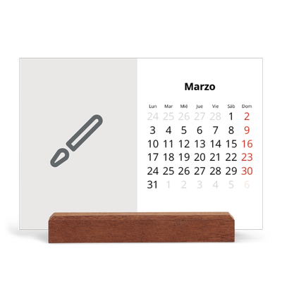 Calendario de mesa con base de madera - apaisado  — Diseña tu producto [Marzo]