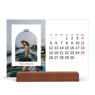 Calendario de mesa con base de madera - apaisado  — El arco abierto [Abril]