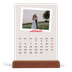 Calendario de mesa con base de madera - vertical  — Firmado en carmín [Abril]