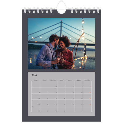 Calendario personalizado A5 — Colorea mi mundo [Abril]