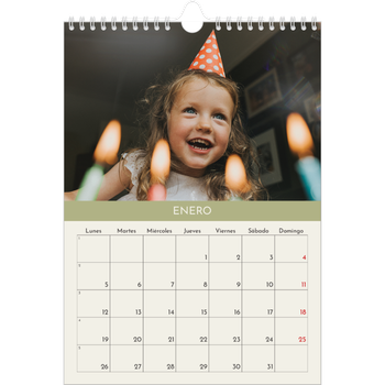 Calendario personalizado A4 — Capítulos pastel