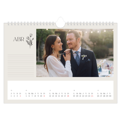 Calendario A4 horizontal — Iniciales en flor [Abril]