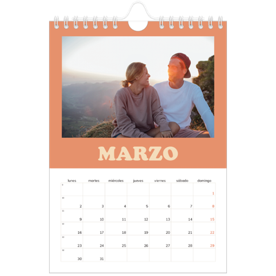 Calendario personalizado A5 — Marcos retro [Marzo]