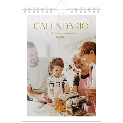 Calendario personalizado A5 — Texto dorado grande [portada]