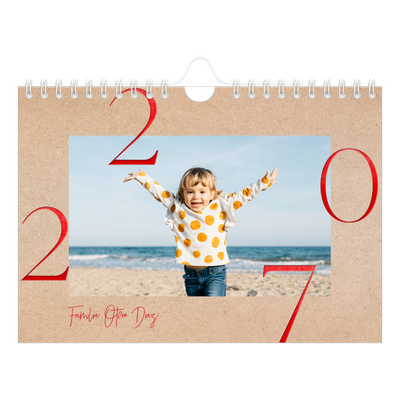 Calendario personalizado A5 — Toques de rojo [portada]