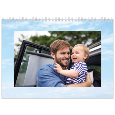 Calendario personalizado doble A4 — Paisaje de nubes [portada]