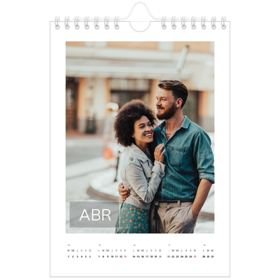 Calendario personalizado A5 — Fecha superpuesta [Abril]
