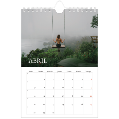 Calendario personalizado A5 — Serif sencillo [Abril]