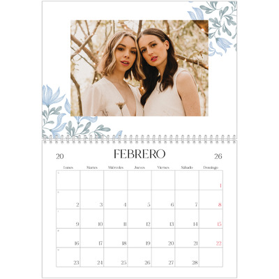 Calendario personalizado doble A4 — Romance en blanco y azul [Febrero]