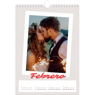 Calendario personalizado A4 — Firmado en carmín [Febrero]