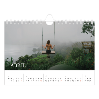 Calendario personalizado A5 — Serif sencillo [Abril]
