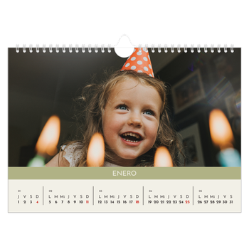 Calendario personalizado A4 horizontal  — Capítulos pastel