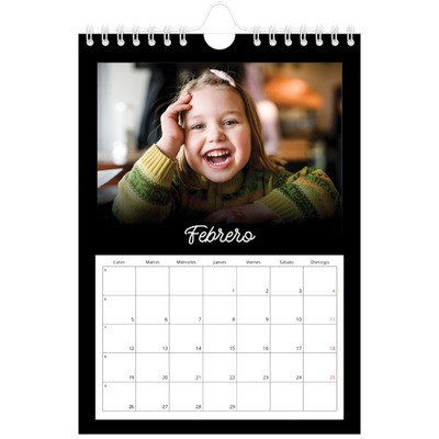 Calendario personalizado A5 — Negro minimalista [Febrero]